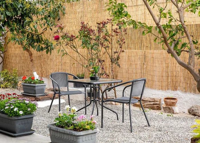 Le Peridot Garden House